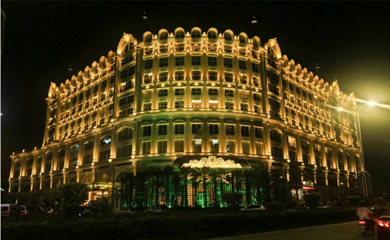 公司團隊服務過的客戶led燈珠應用案例-汕尾顯達廣場